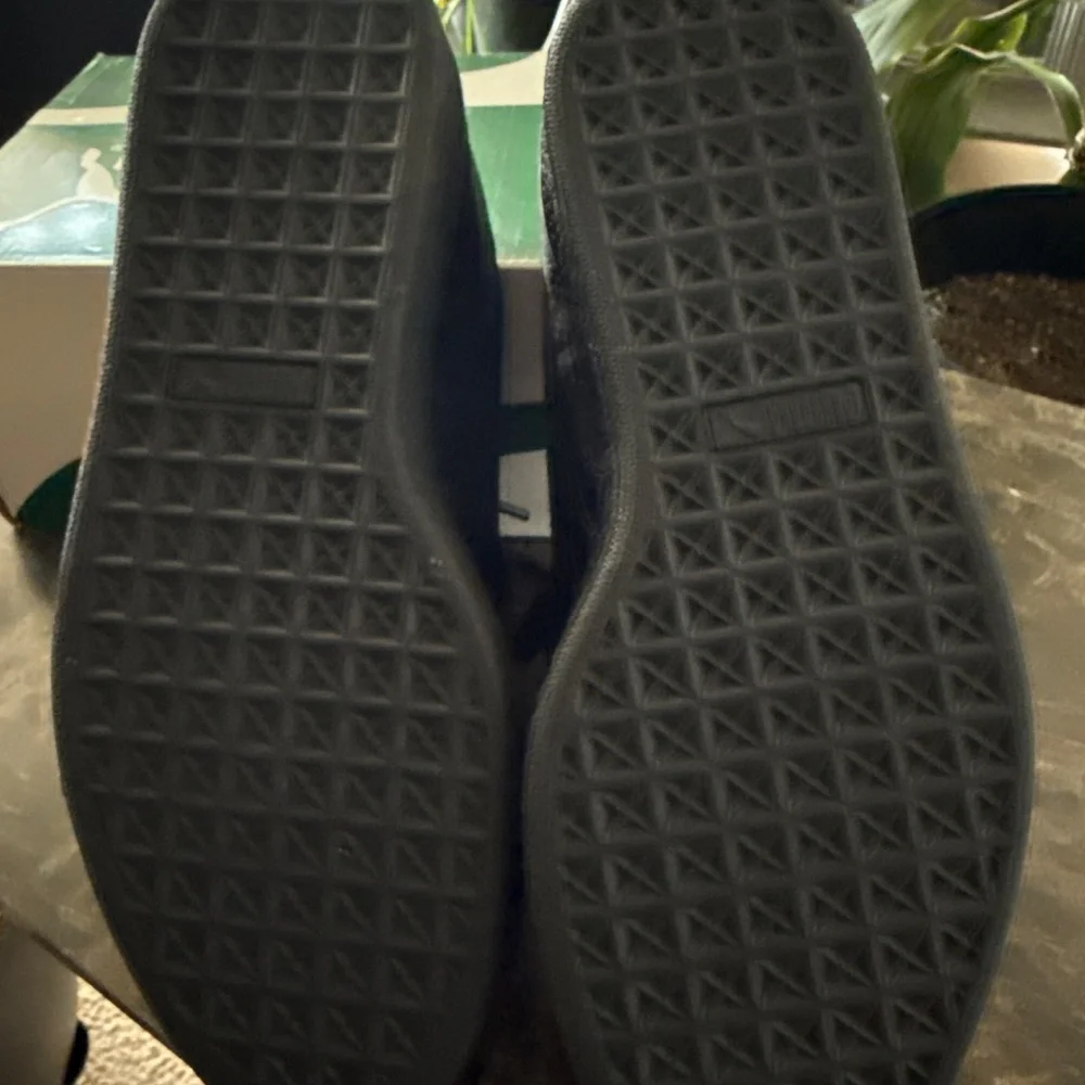 Shoes - Picture 3 of 5